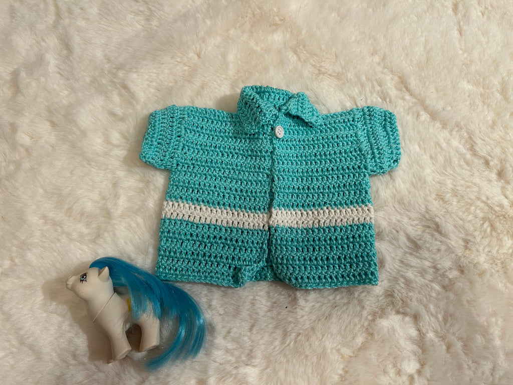 Chaquetita de Ganchillo Verde Turquesa con Franja Blanca para Bebé
