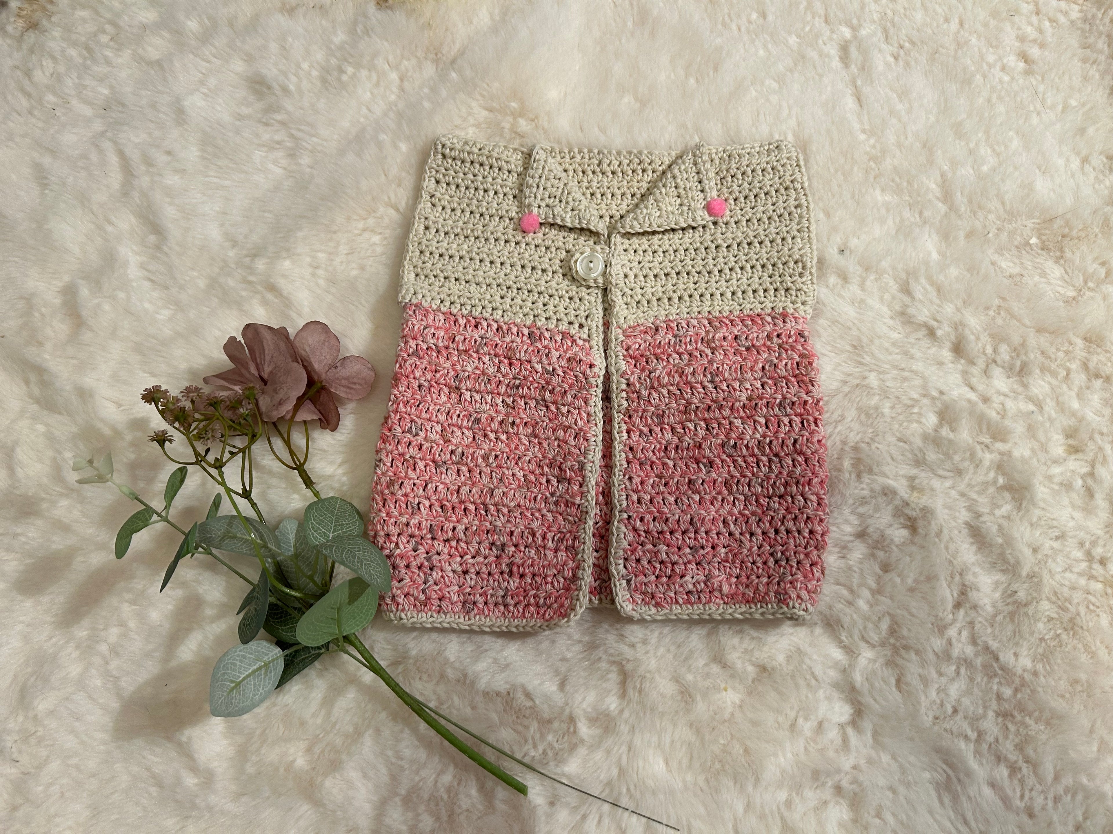 Chaquetita Bicolor de Ganchillo Crema y Rosa para Bebé