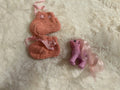 Patucos de Punto Rosa Salmón con Lazo de Raso para Bebé