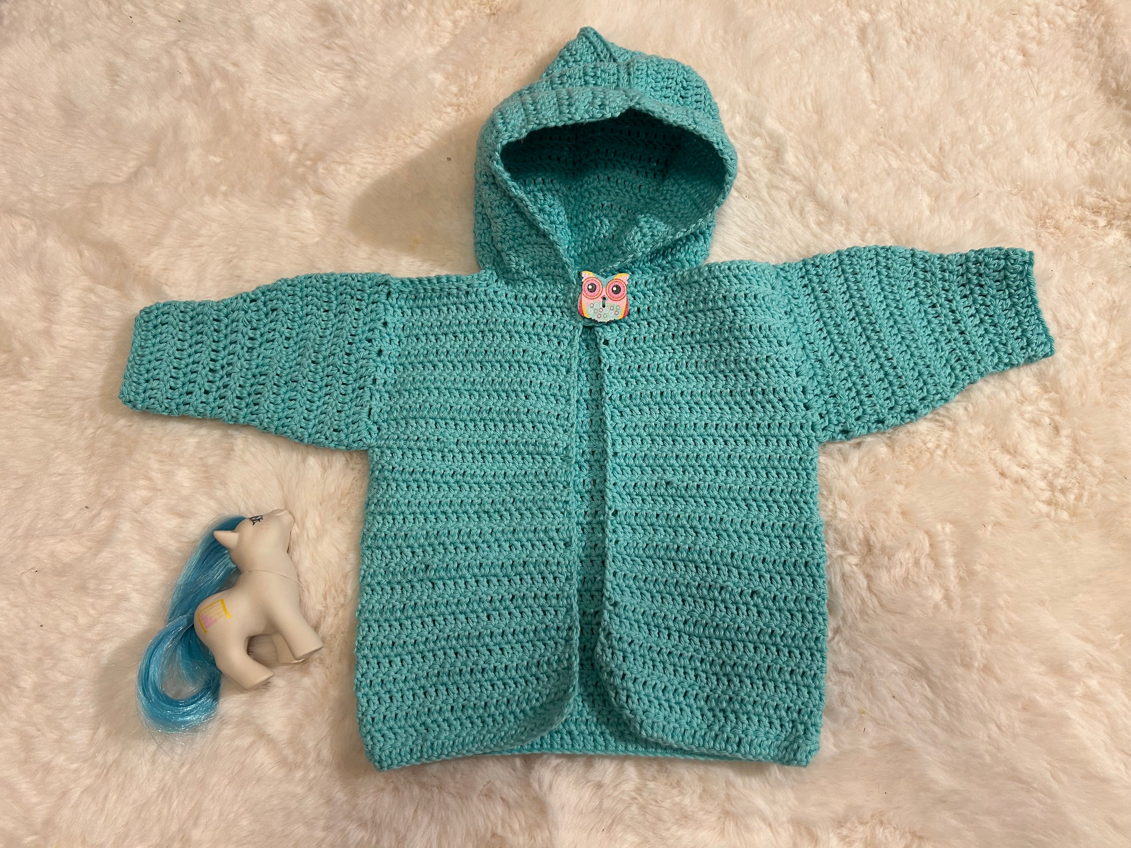 Chaqueta con Capucha de Ganchillo Turquesa con Botón Búho