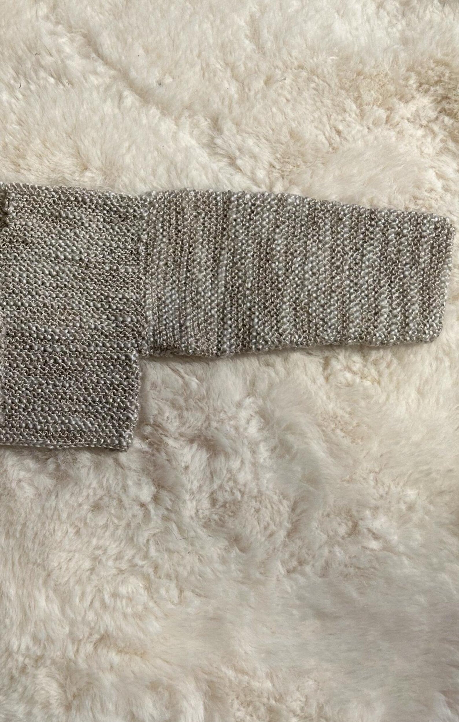 Chaquetita de Punto Gris Jaspeado con Doble Botonadura para Bebé