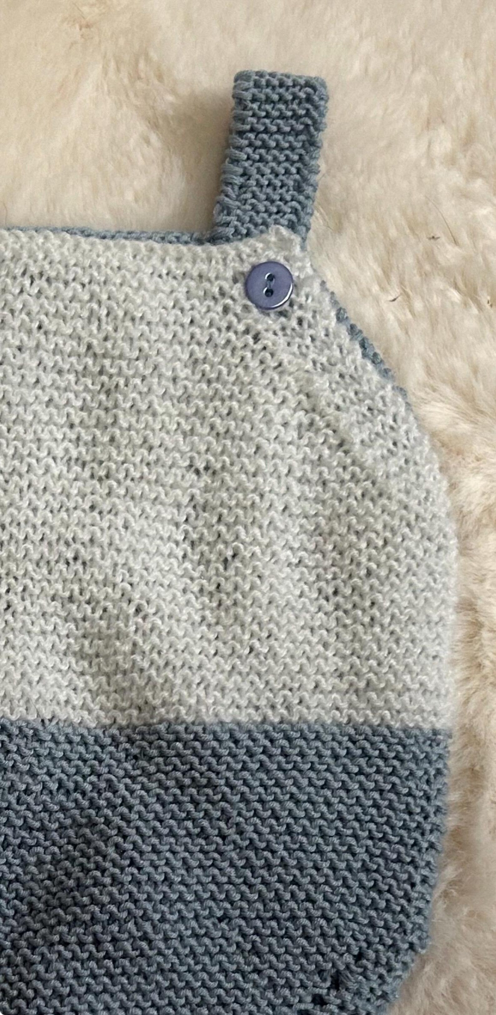 Ranita de Punto Bicolor Gris y Azul Acero para Bebé