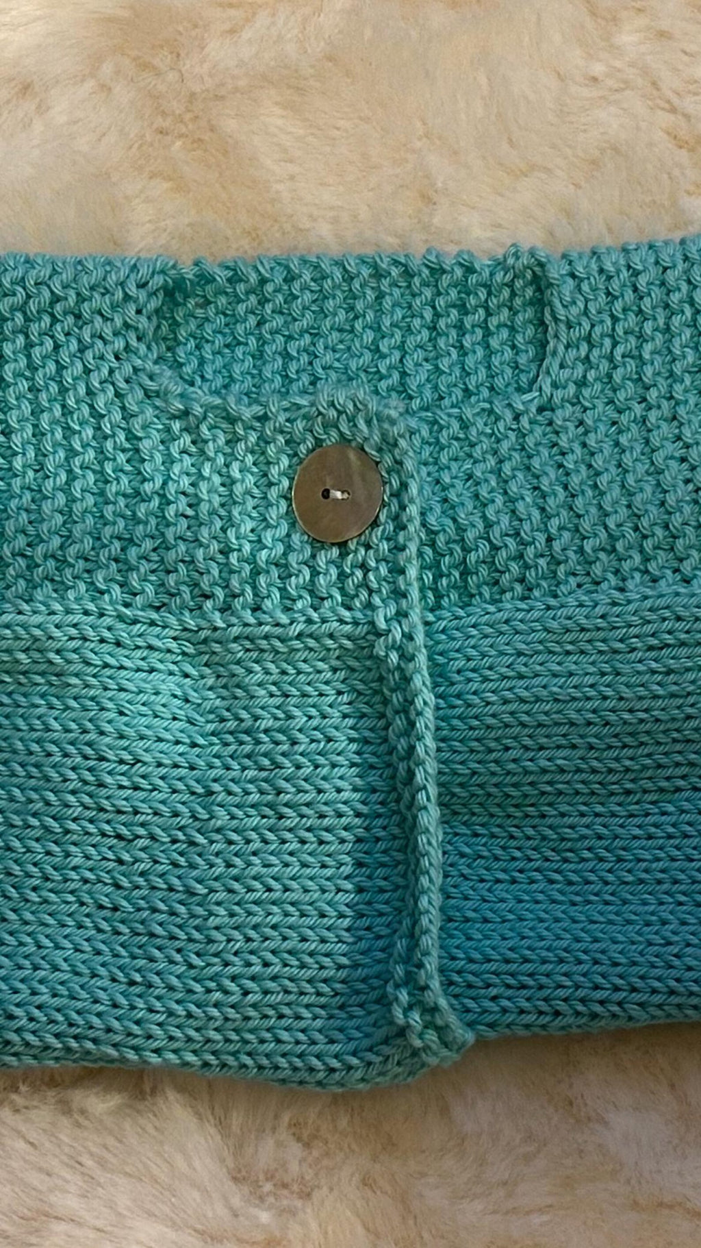 Chaquetita de Punto Verde Agua Bicolor con Solapas Cruzadas para Bebé