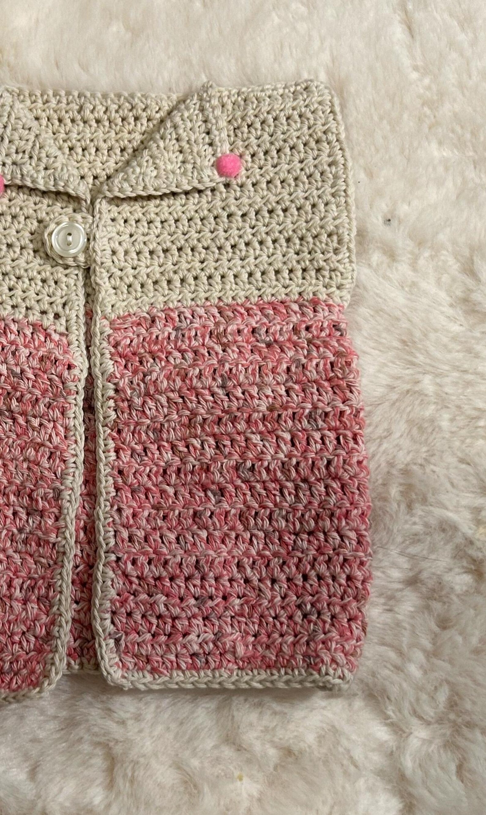 Chaquetita Bicolor de Ganchillo Crema y Rosa para Bebé