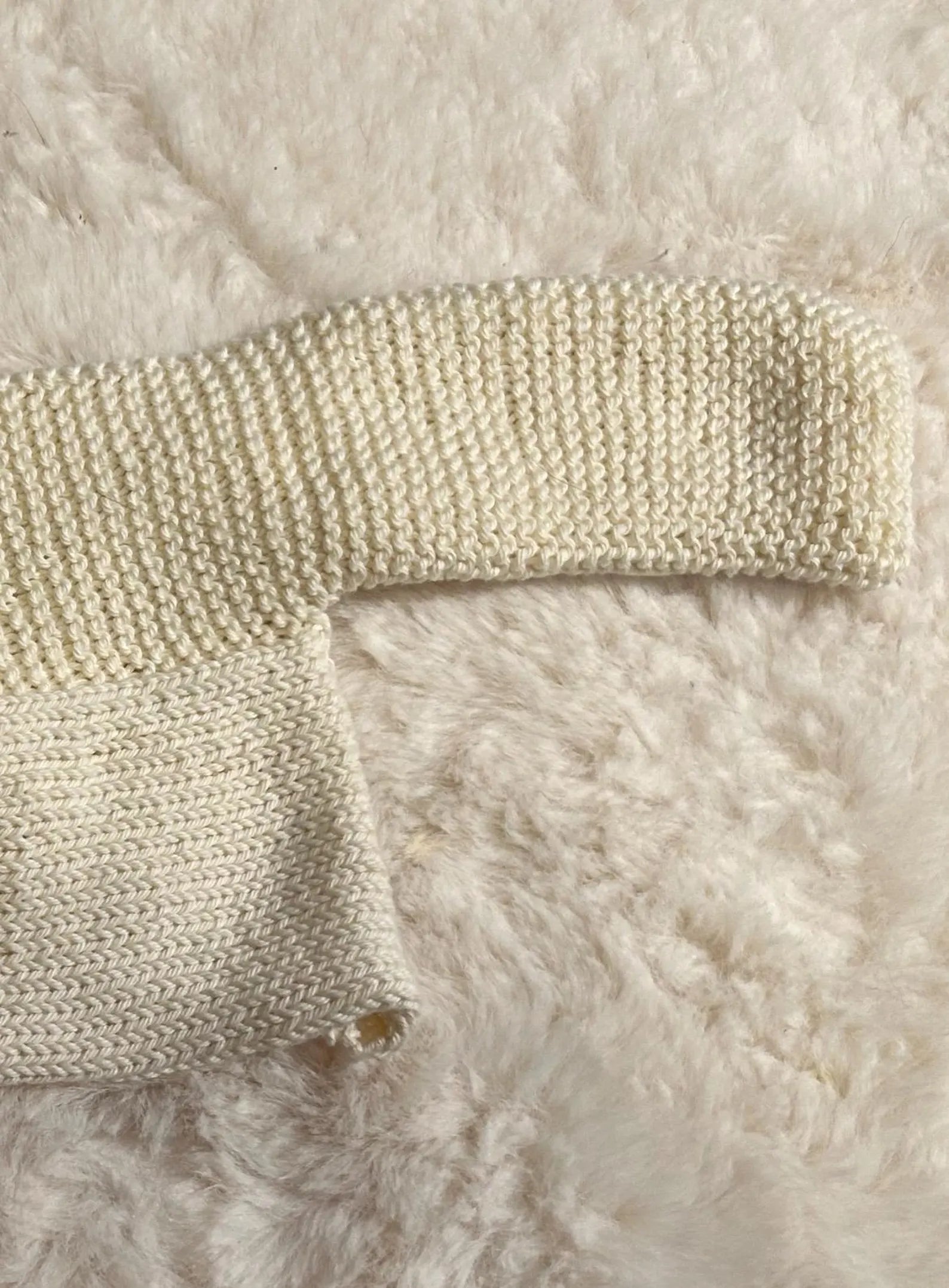 Chaquetita de Punto Crudo Natural Manga Larga para Bebé
