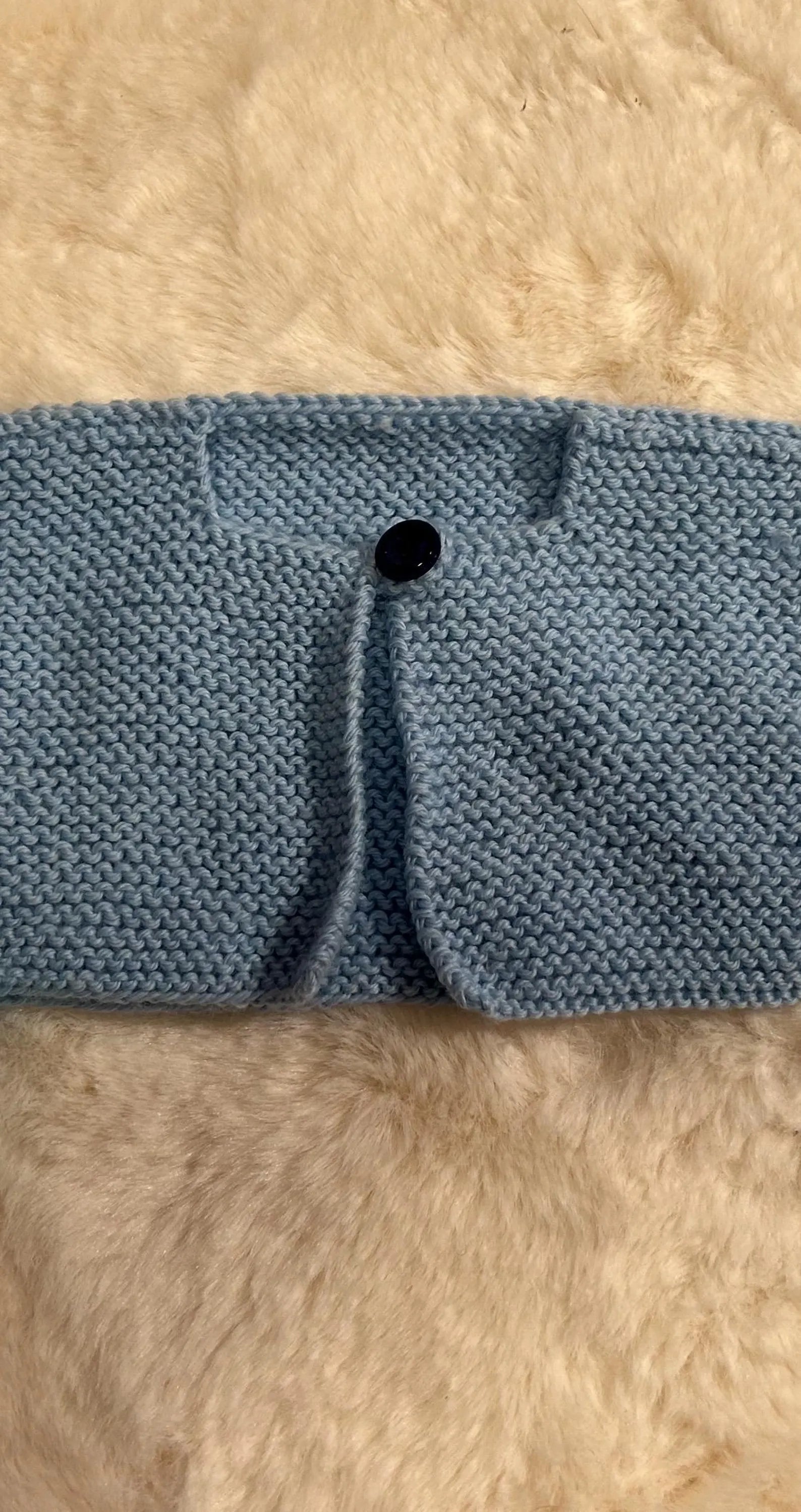 Chaquetita de Punto Azul Celeste con Solapas Cruzadas para Bebé